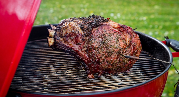 4 Easy Steps To Grilling A Holiday Rib Roast | Weber.com